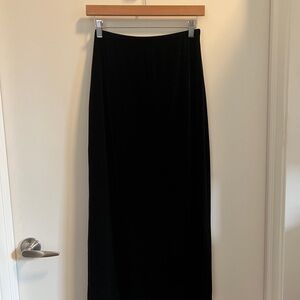 Velvet-like Black Skirt by Tsunami